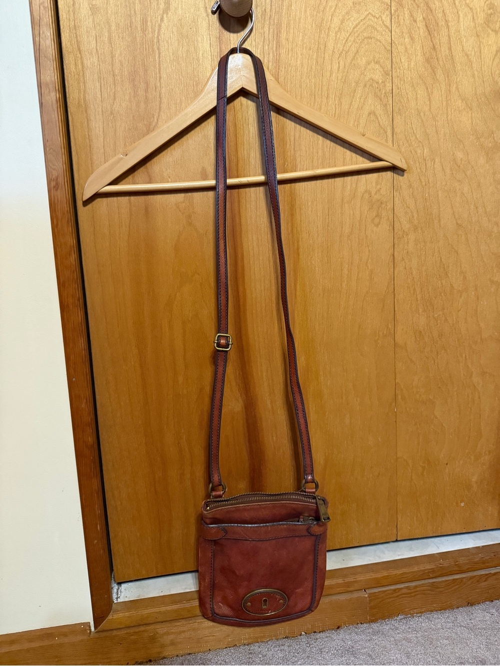 Vintage Fossil Brown Leather Crossbody Bag for women